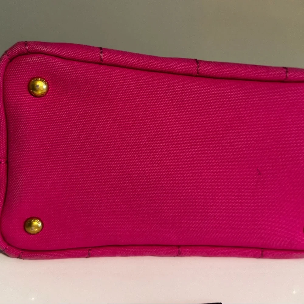 Prada fuxia crossbody in pink - Picture 12 of 17